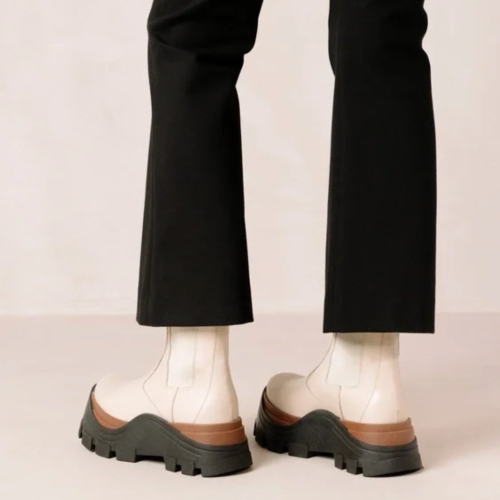 ALOHAS Cream Combat Boots - Picture 5 of 5